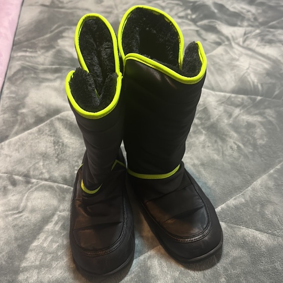 Rugged Outback kids snow boots - Picture 4 of 4